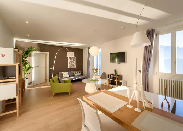 Nell'a Apartament Cadenabbia